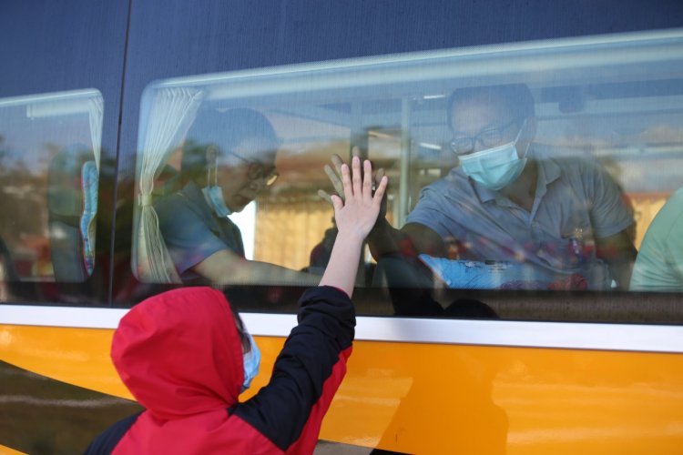 29 Nhân Viên Y Tế Quảng Bình Tình Nguyện Vào Tp.hcm Chống Dịch