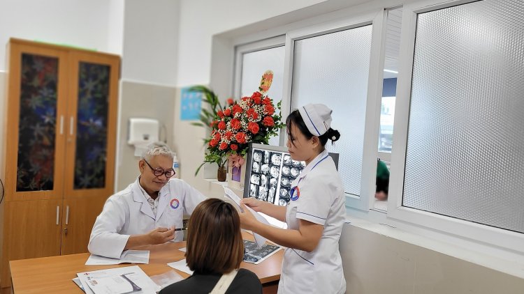 Đăng Ký Khám, Chữa Bệnh Với Chuyên Gia Ung Thư - Pgs.ts Nguyễn Đại Bình Tại Bệnh Viện Hữu Nghị Việt Nam - Cu Ba Đồng Hới